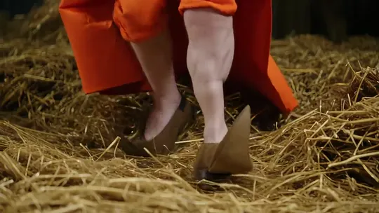 On tiptoe